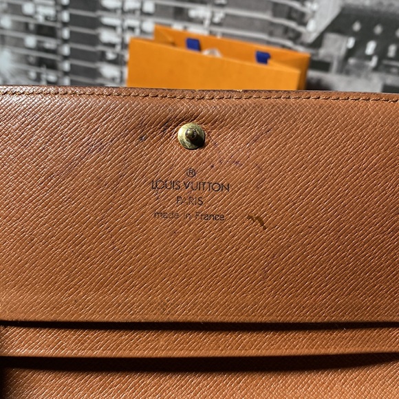 Authentic Louis Vuitton Monogram Bifold Zippy Wallet - Picture 3 of 10